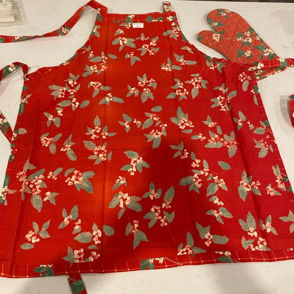 Crate & Barrel Red Holly Check Apron - Like New, 100% Cotton, One Size